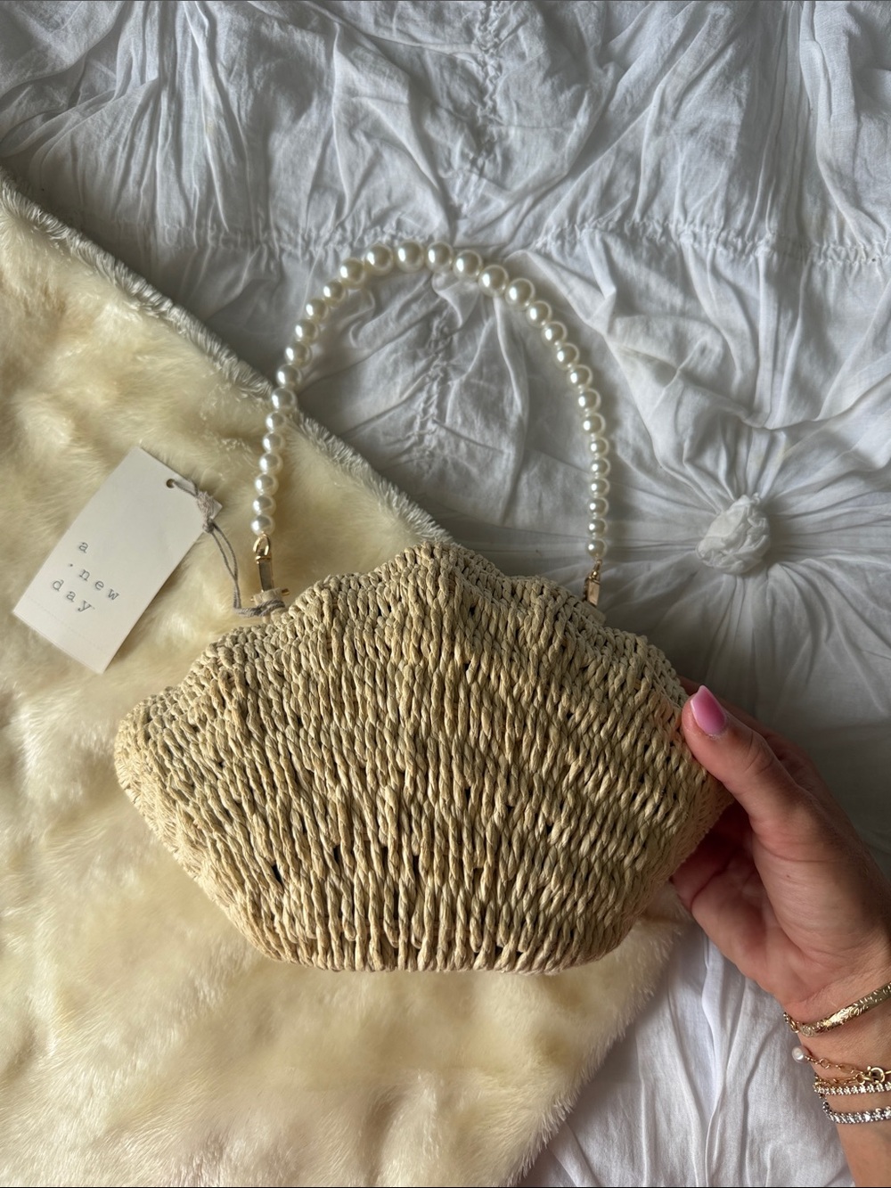 Woven Straw Pearl-Handle Handbag in Natural